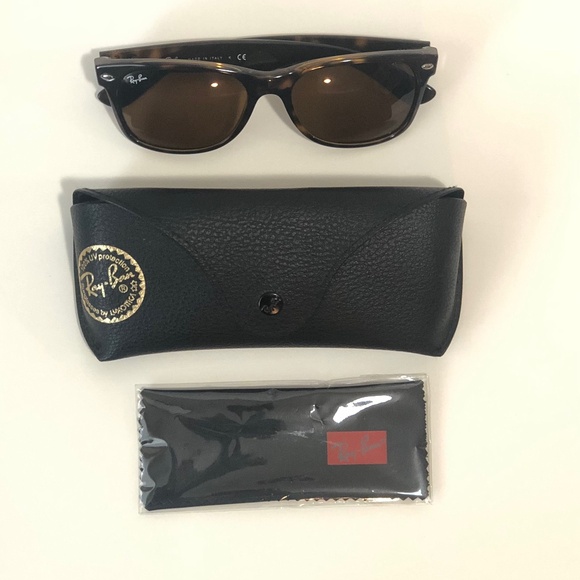 Ray-Ban Wayfarer Sunglasses - Picture 1 of 9
